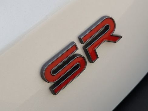 New 2025 Nissan Kicks SR image 8