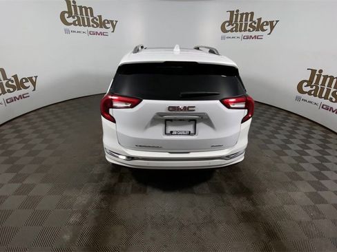 Used 2023 GMC Terrain Denali image 7