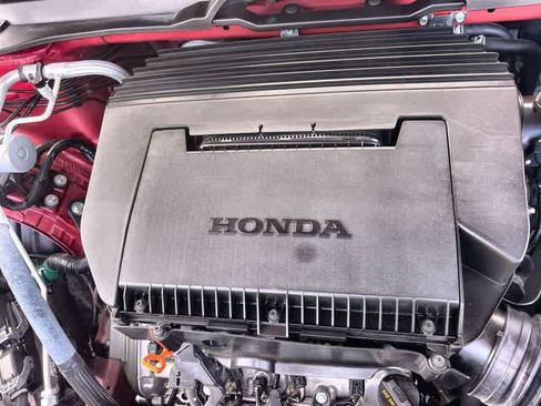 Used 2023 Honda Pilot Touring image 10