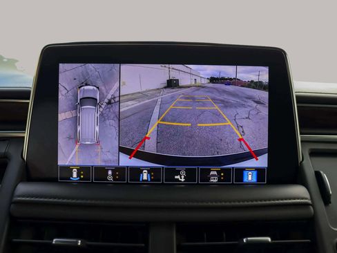 Used 2021 Chevrolet Tahoe High Country w/ Premium Package image 34