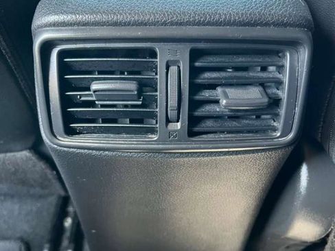 Used 2019 Nissan Rogue SL image 29