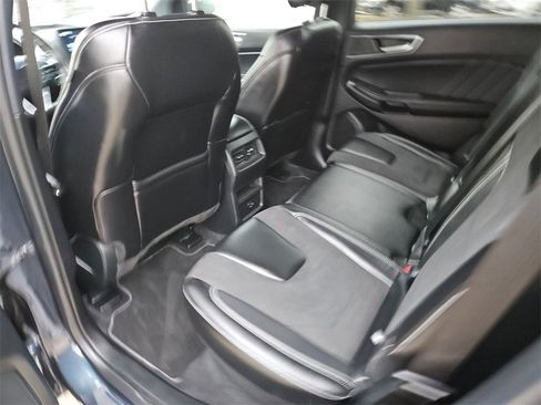 Used 2022 Ford Edge ST image 13