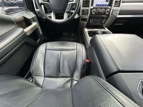 Used 2020 Ford F250 Lariat w/ Lariat Value Package AWD/4WD image 14