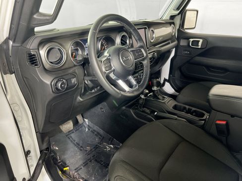 Used 2023 Jeep Wrangler Sahara w/ Safety Group image 9