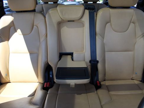 Used 2019 Volvo XC90 T6 Momentum w/ Advanced Package AWD/4WD image 37