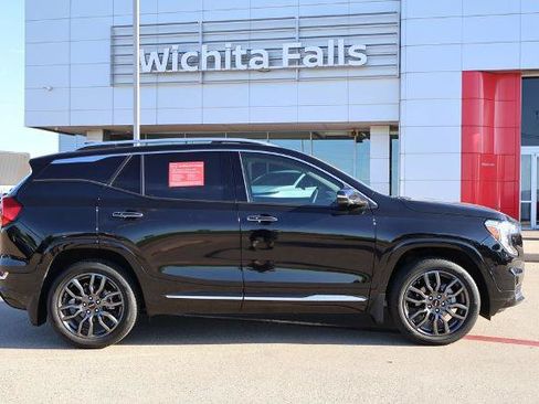 Used 2024 GMC Terrain Denali w/ Black Diamond Edition AWD/4WD image 6