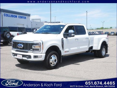 Used 2023 Ford F350 Platinum AWD/4WD image 1