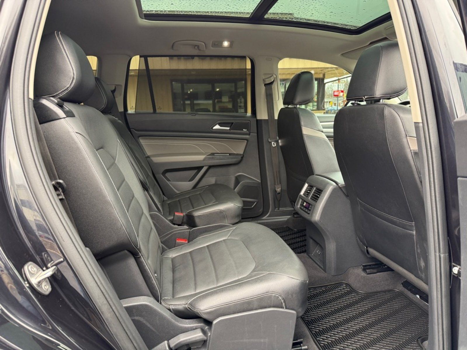 Used 2021 Volkswagen Atlas SEL Premium AWD/4WD image 15