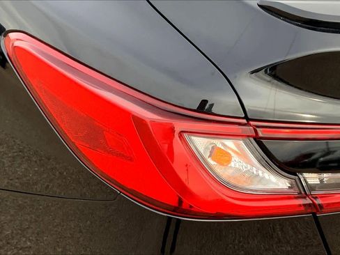 Used 2025 Toyota Camry SE image 30