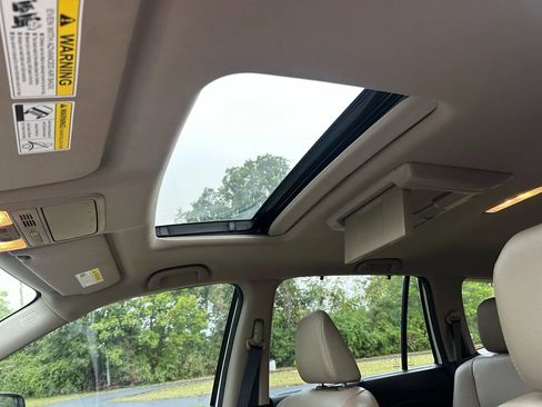 Used 2017 Honda Pilot EX-L image 12