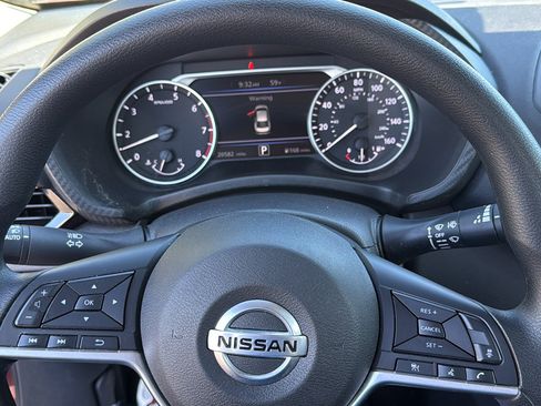 Certified 2023 Nissan Sentra SV FWD image 9