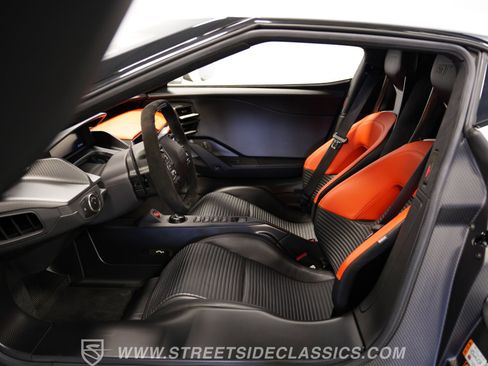 Used 2017 Ford GT RWD image 40