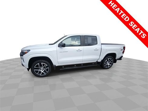 Used 2024 Chevrolet Colorado Z71 w/ Z71 Convenience Package 2 image 4