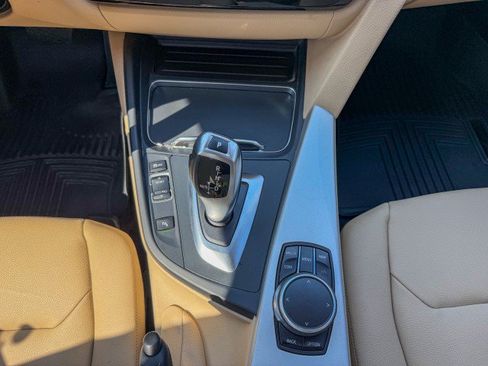 Used 2017 BMW 320i Sedan RWD image 13