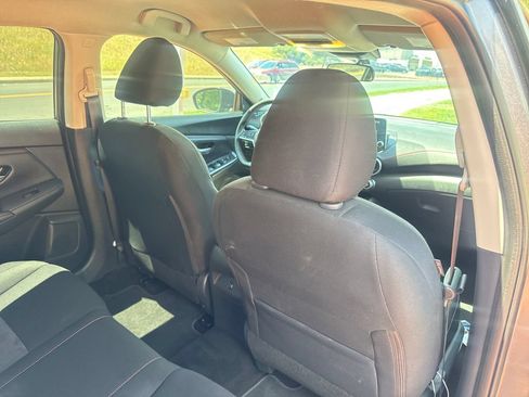 Used 2025 Nissan Sentra SR FWD image 27