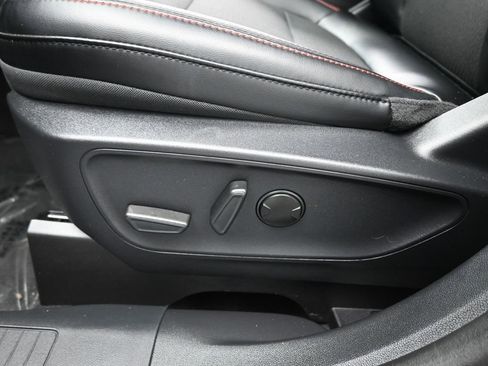 Certified 2025 Ford Escape ST-Line image 11