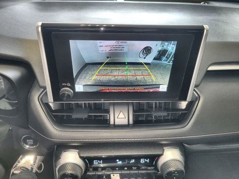 Used 2025 Toyota RAV4 XLE FWD image 17