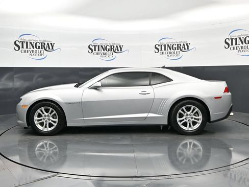 Used 2015 Chevrolet Camaro LT RWD image 4