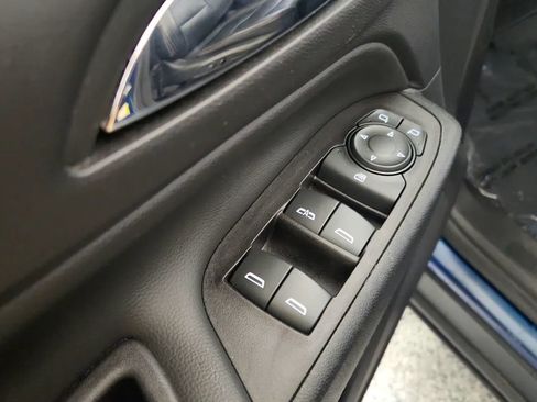 Used 2020 Chevrolet Equinox LT w/ Driver Convenience Package image 29