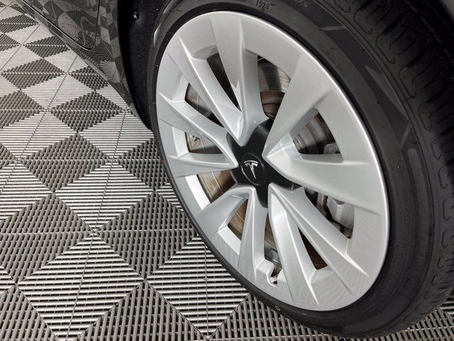 Used 2023 Tesla Model 3 Standard Range RWD image 14