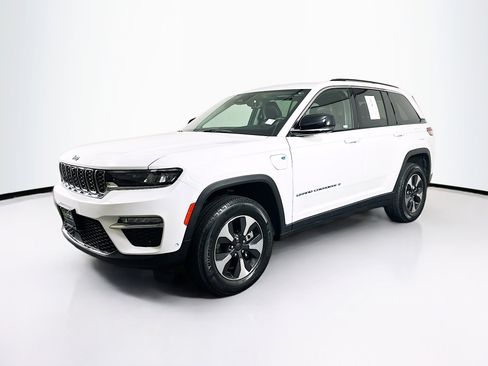Used 2022 Jeep Grand Cherokee Limited 4xe w/ Luxury Tech Group II AWD/4WD image 3
