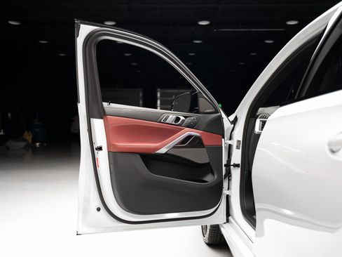 Used 2024 BMW X6 M60i w/ Dynamic Handling Package image 54