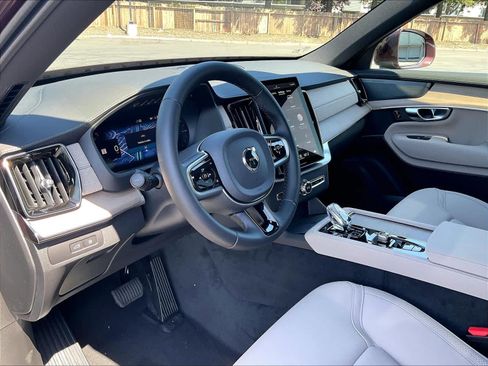 New 2026 Volvo XC90 T8 Plus w/ Protection Package AWD/4WD image 8