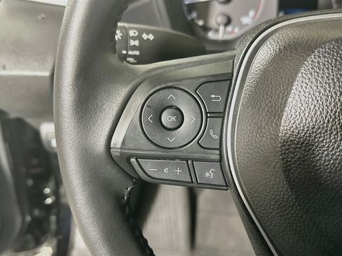 Used 2025 Toyota Corolla SE FWD image 16