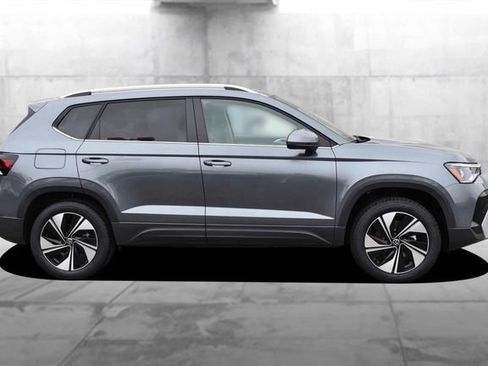 New 2026 Volkswagen Taos SE AWD/4WD image 5