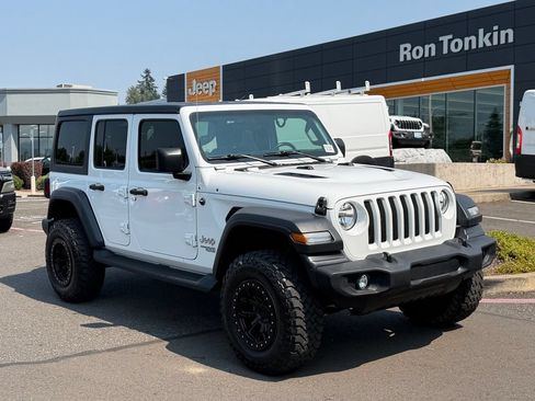 Used 2020 Jeep Wrangler Unlimited Sport S AWD/4WD image 2