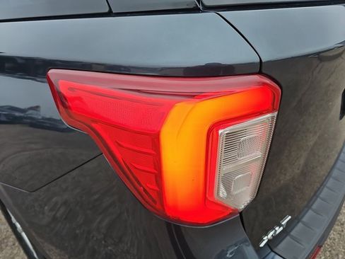 Used 2022 Ford Explorer XLT w/ Equipment Group 202A image 35