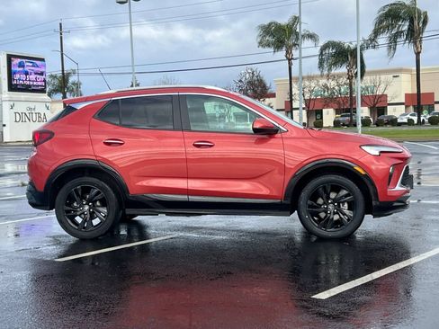 Used 2024 Buick Encore GX Sport Touring AWD/4WD image 3