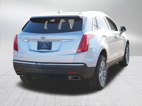 Used 2017 Cadillac XT5 Luxury w/ Driver Awareness Package image 6