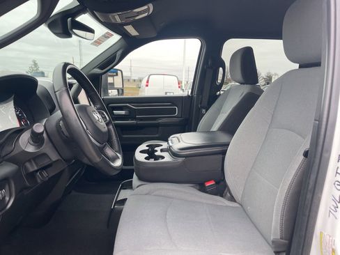 Used 2024 RAM 3500 Big Horn image 21