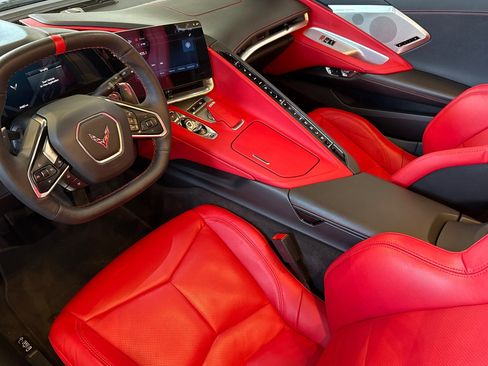 Used 2024 Chevrolet Corvette Stingray 2D Convertible w/ Z51 Performance Package image 10