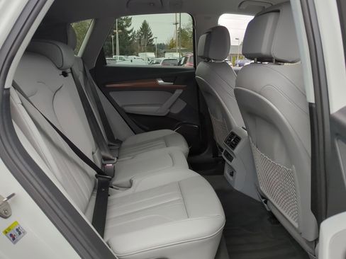 Used 2023 Audi Q5 e Premium image 33