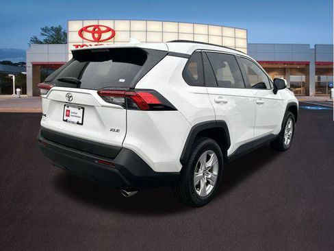 Certified 2020 Toyota RAV4 XLE w/ Convenience Package FWD image 31