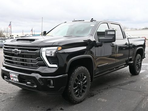 New 2026 Chevrolet Silverado 3500 High Country w/ High Country Premium Package AWD/4WD image 12