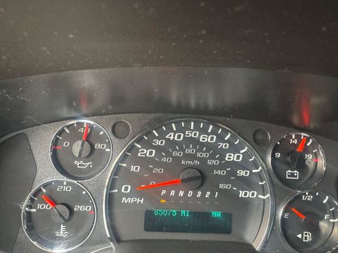 Used 2013 Chevrolet Express 1500 image 17