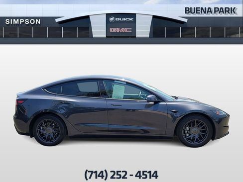 Used 2025 Tesla Model 3 Long Range AWD/4WD image 9