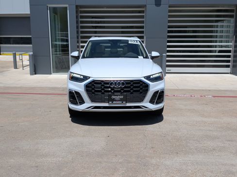 Used 2023 Audi Q5 2.0T Premium Plus w/ Premium Plus Package AWD/4WD image 5