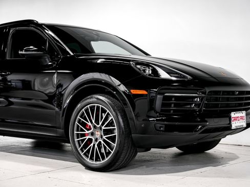 Used 2022 Porsche Cayenne S image 43