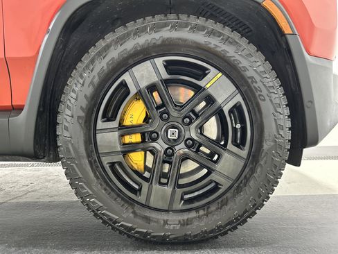 Used 2022 Rivian R1T Adventure AWD/4WD image 11