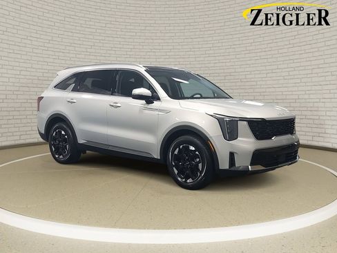 New 2026 Kia Sorento S image 3