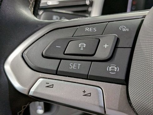 Used 2023 Volkswagen Atlas Cross Sport SE FWD image 12