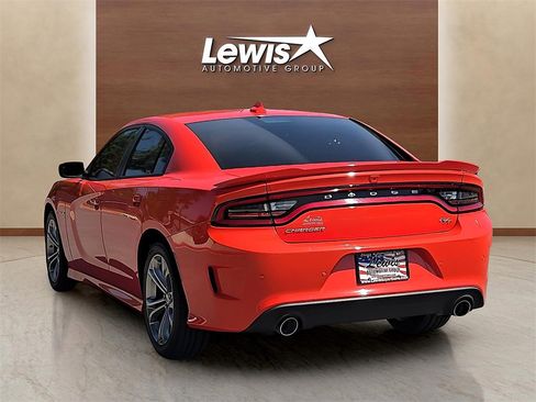 Used 2022 Dodge Charger R/T w/ Driver Convenience Group image 4