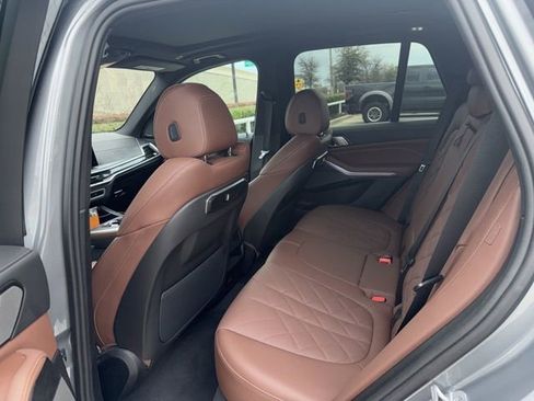 Used 2024 BMW X5 sDrive40i w/ Premium Package image 6