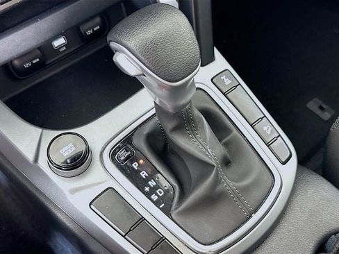 Certified 2025 Kia Seltos LX AWD/4WD image 16