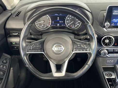 Certified 2022 Nissan Sentra SV FWD image 14