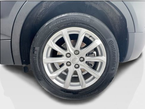 Used 2022 Cadillac XT4 Luxury w/ Cold Weather Package image 12